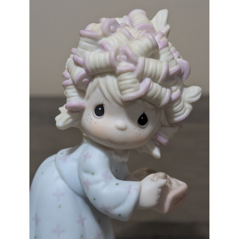 Precious Moments Figurine Girl on Scale Curlers 100196 Blue Pink Excellent 1986 - Picture 2 of 5